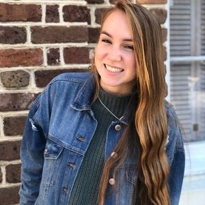 Meet your Posher, Katelyn